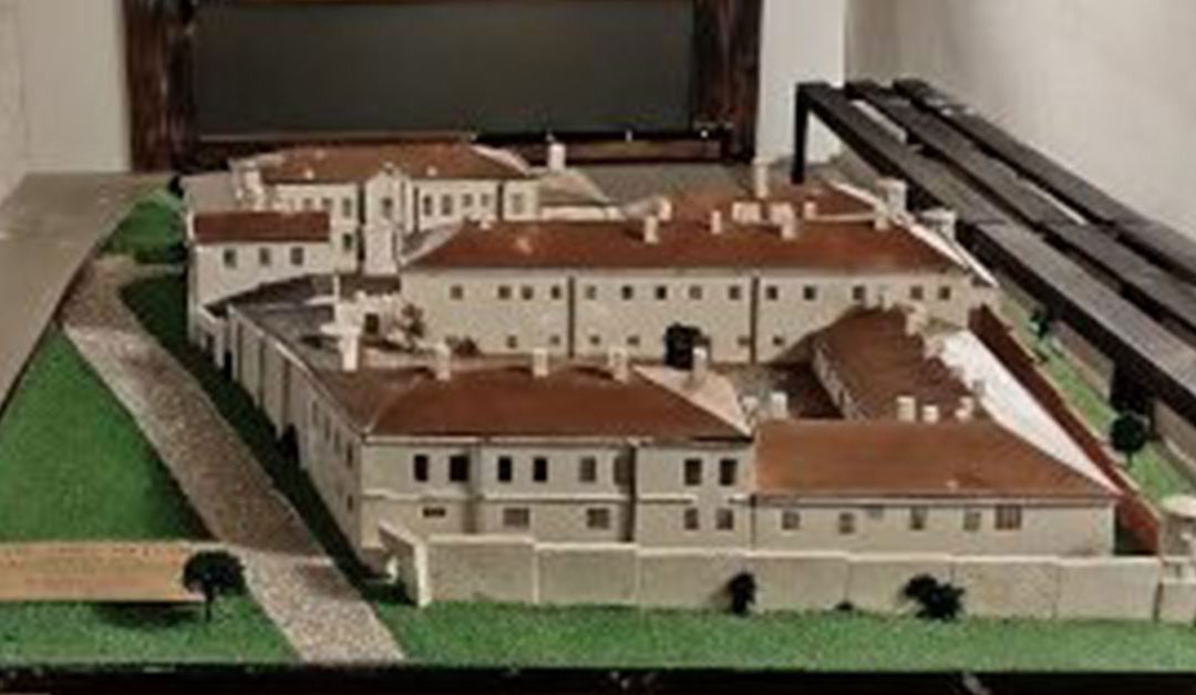 Odnowiona makieta więzienia kieleckiego